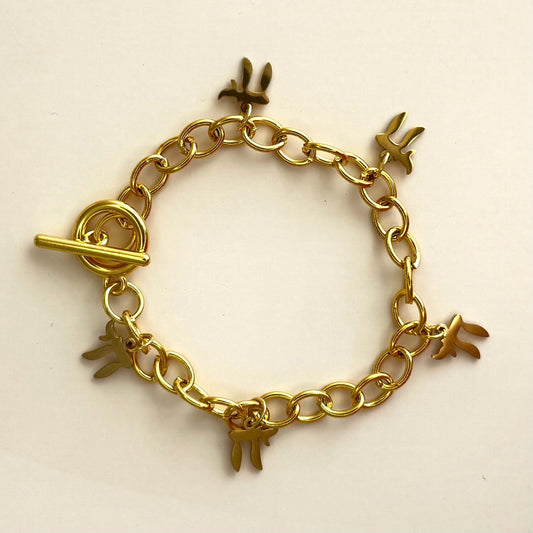 Chai Bracelet Jewish Gift for Jewish Girlfriend Chai Jewelry Chai Charm Judaica Bracelet Bat Mitzvah Gift for Jewish Teen Am Israel Chai