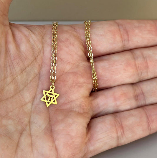 Chai Necklace for Jewish Teen Mini Star of David Charm Chai Charm Jewish Jewelry Bar Mitzvah Gift For Teen Religious Jewelry Small Chai Gift