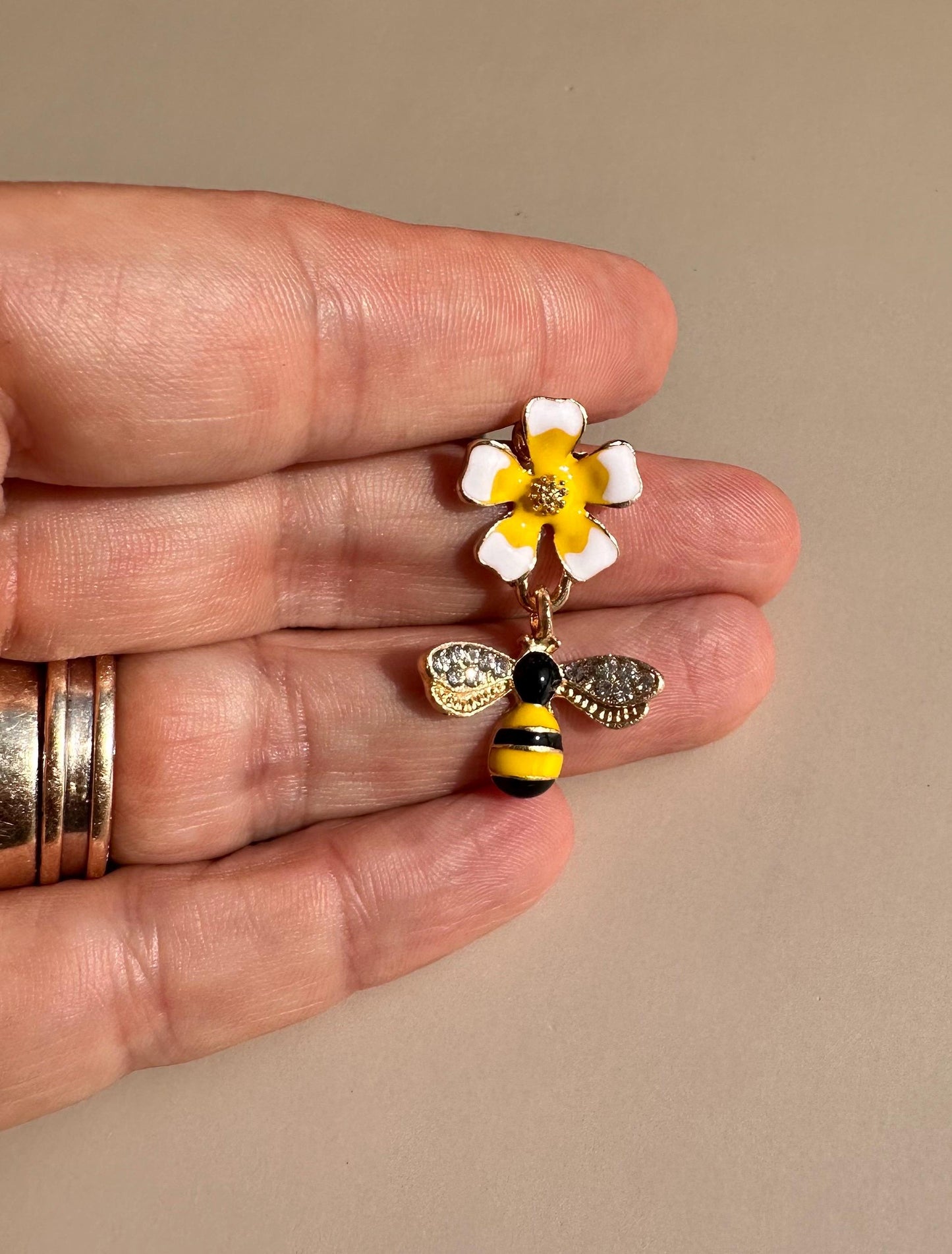 Bee Earrings Enamel with Zirconia