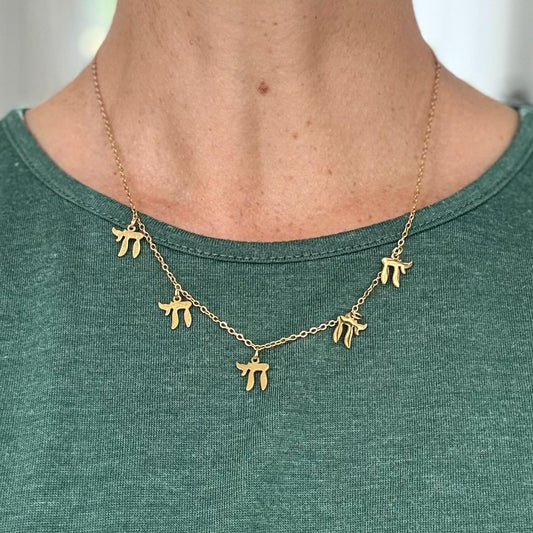 Chai Necklace Mini Hai Necklace Chai Pendant Small Chai Charms Necklace Jewish Symbol of Life Pendant Delicate Dainty Chai Bat Mitzvah Gift