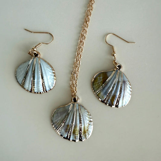 Shell Necklace Shell Earrings Set Seashell Pendant Shell Charm Seashell Jewelry Gift for Ocean Lover Seaside Accessory Beach Theme Jewelry