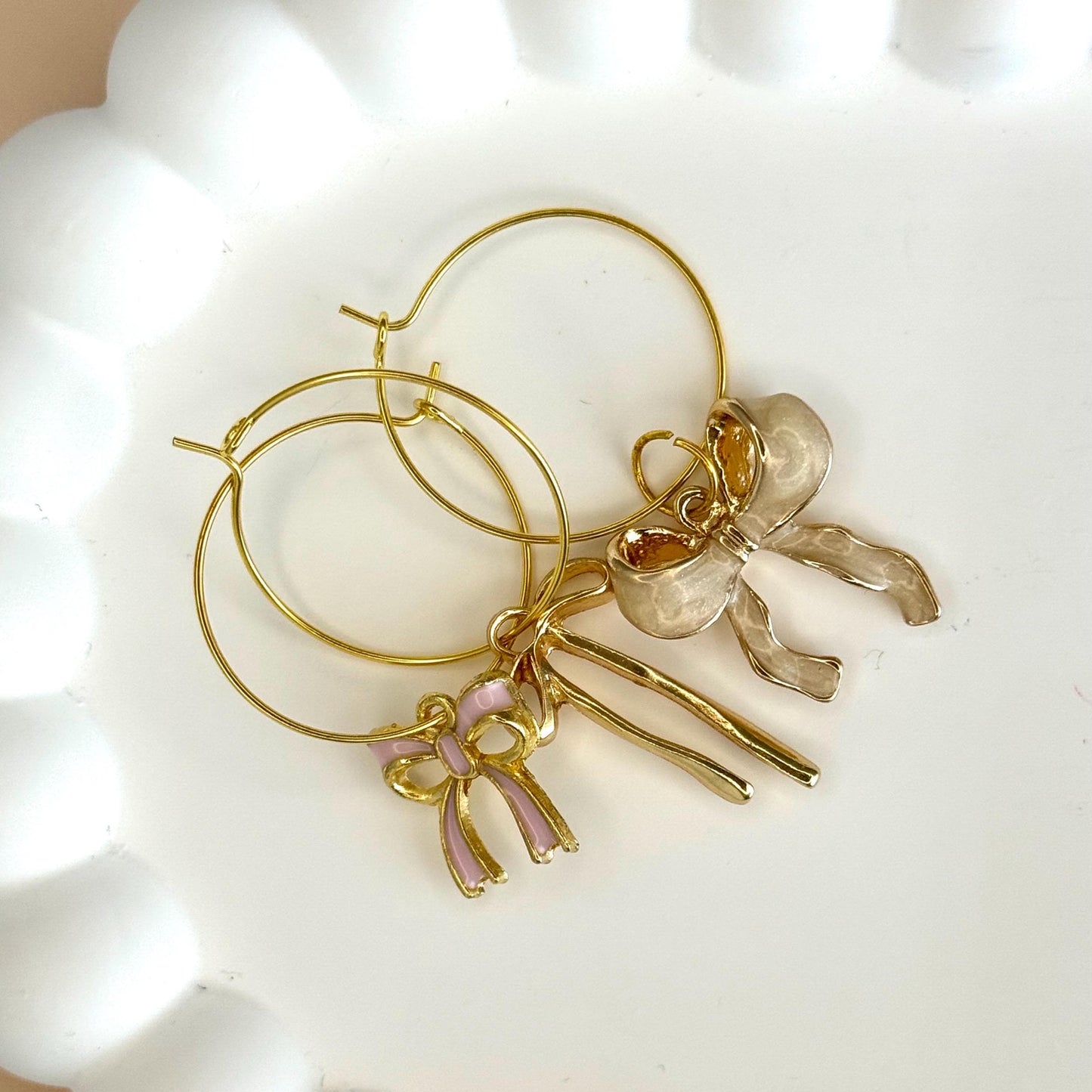 Coquette Bow Wine Glass Markers Bow Wine Charms Assorted Drink Marker Bow Wine Glass Charms Glass Decor Custom Wine Charm Drink Identifier