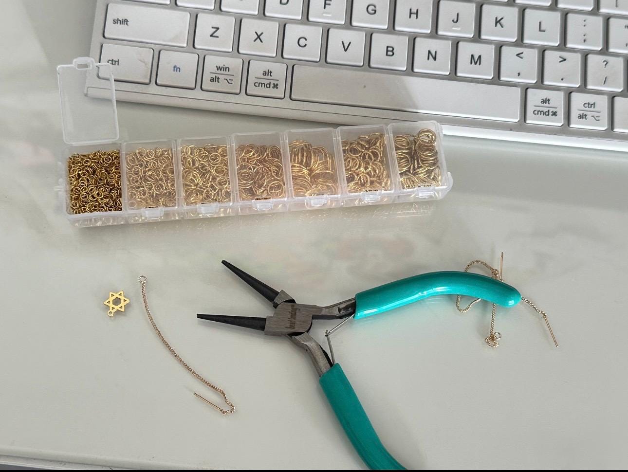 Hamsa Pendant Necklace Valentines Day Gift for Girlfriend Hamsa Jewish Necklace Hebrew Israel Necklace Jewish Jewelry Bat Mitzvah Gift